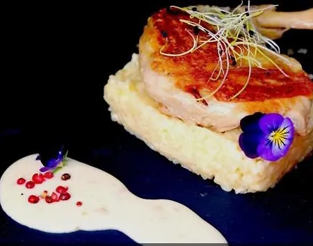 Le Relais Des Cavaliers Gourmands Hotel *